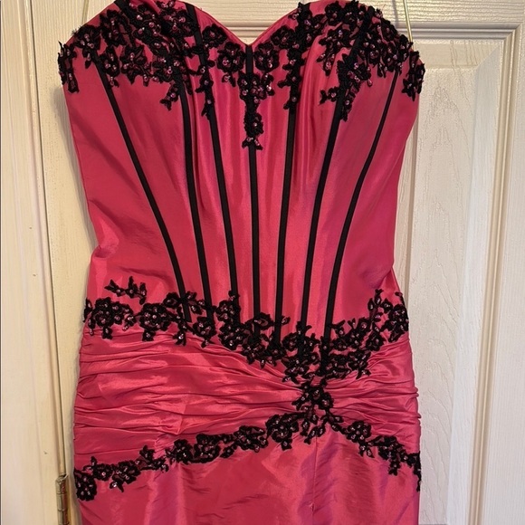 Pink Strapless Gown with Sweetheart Neckline - Picture 4 of 14